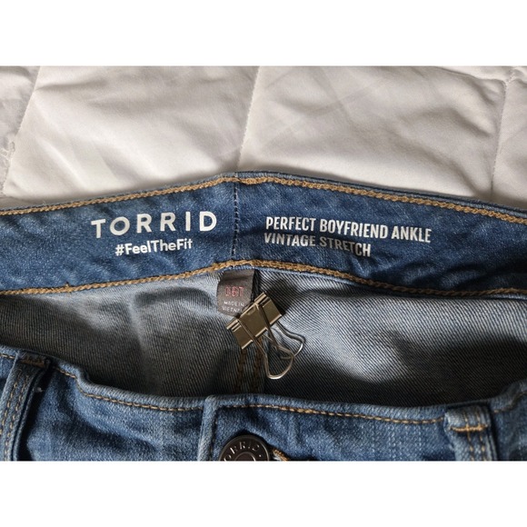 Torrid Perfect Boyfriend Ankle Jeans Women's 16T TALL Vintage Stretch Distressed - Picture 10 of 11